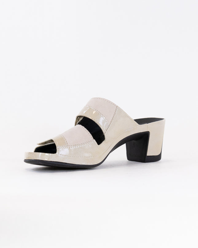 Vital Joy Mule Sandal (Women's) - Apache Creme Nubuck/Patent Leather