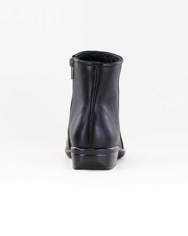 Naot Norther (Women's) - Black Leather