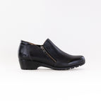 6 / Black