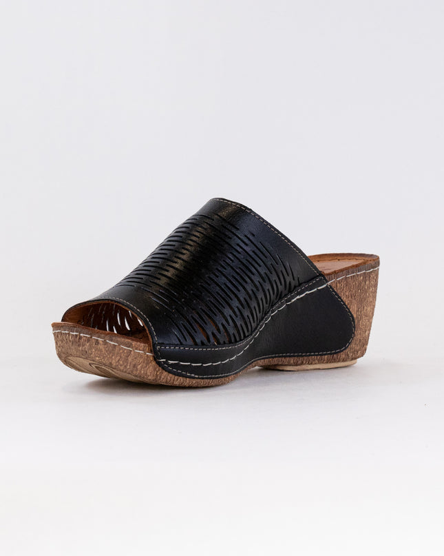 Spring Step Cunacena (Women's) - Black