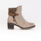 37 / Light Beige