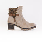 37 / Light Beige