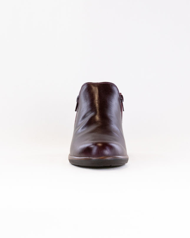 Naot Helm (Women's) - Bordeaux/Violetl