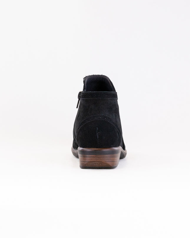 Naot Nefasi (Women's) - Black Velvet Nubuck