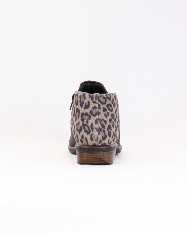 Naot Helm (Women's) - Cheetah Sue/Soft Brown