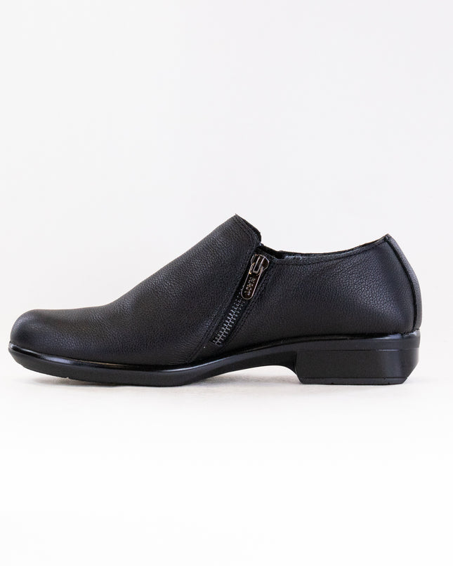 Naot Autan (Women's) - Black Soft Leather