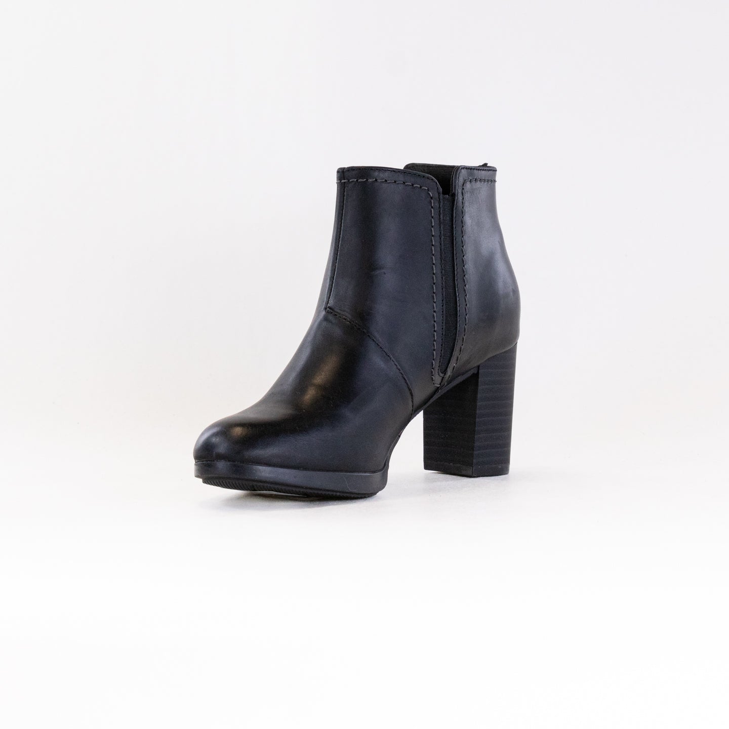 Clarks Bayla Glow (Women’s) - Black Oily Leather