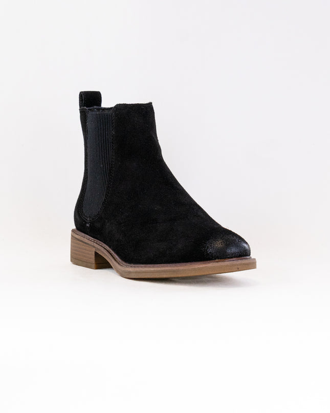 Clarks Cologne Arlo2 (Women's) - Black Suede