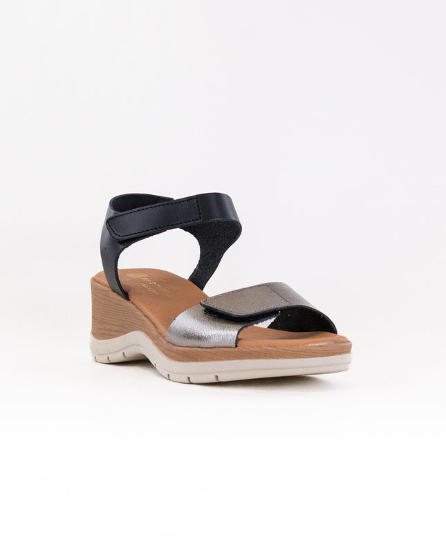 Eric Michael Caroline (Women's) - Black