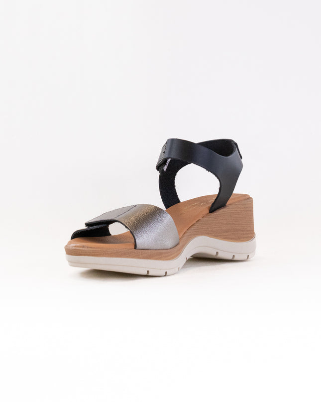 Eric Michael Caroline (Women's) - Black