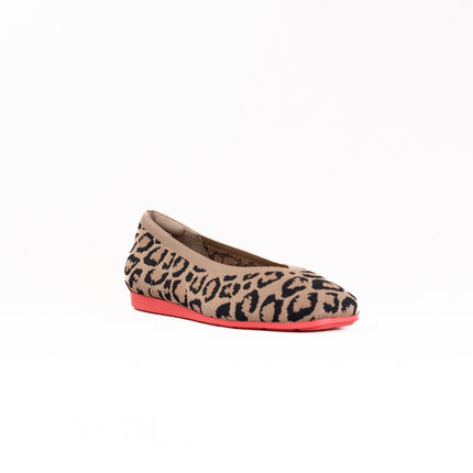 Ros Hommerson Niki (Women's) - Leopard Print Knit