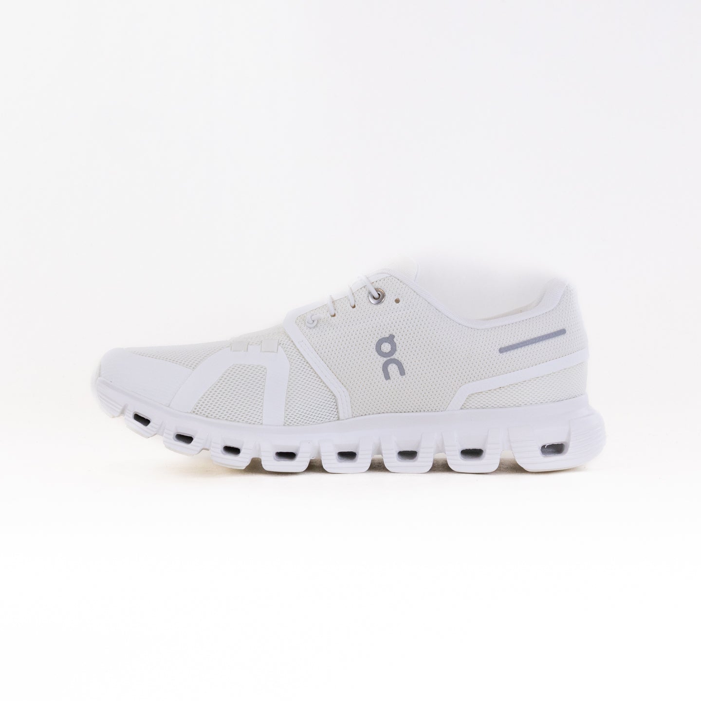 On Cloud 6 (Women's) - White/White