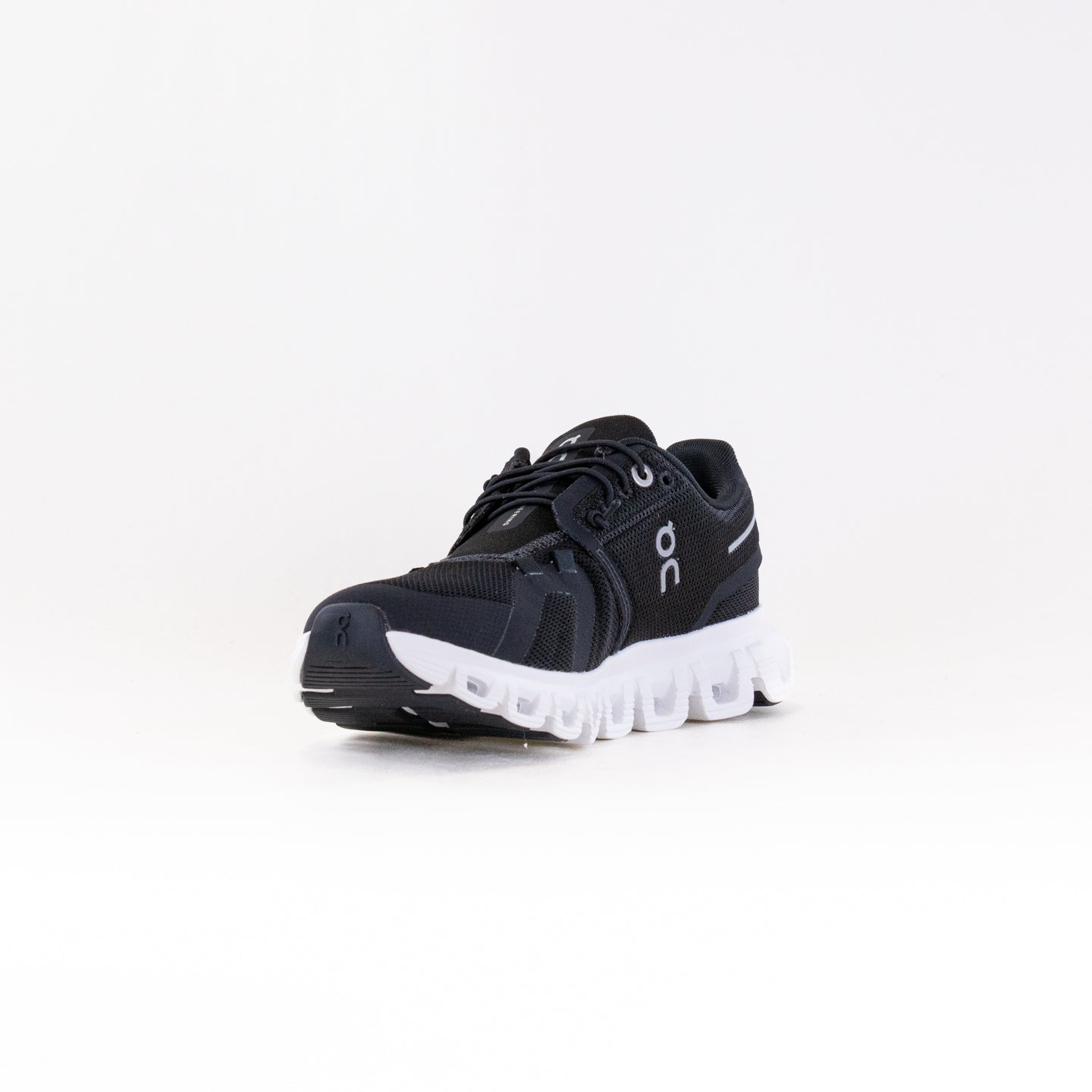 On Cloud 6 (Women's) - Black/White