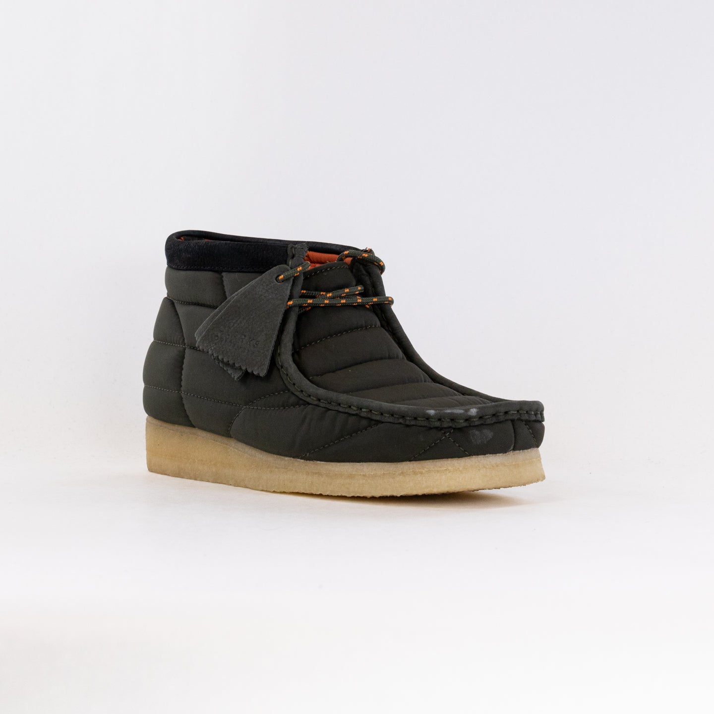 Clarks boots wallabee online