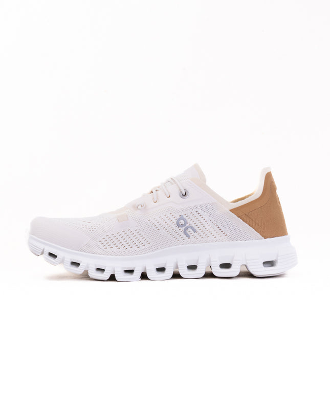 On Cloud 6 Coast (Women's) - Gardenia/Sphinx