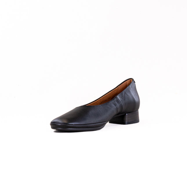 Pikolinos Ubeda HAW2N-5627 (Women's) - Black Leather