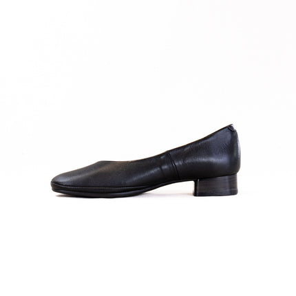 Pikolinos Ubeda HAW2N-5627 (Women's) - Black Leather