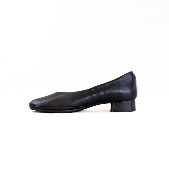 Pikolinos Ubeda HAW2N-5627 (Women's) - Black Leather