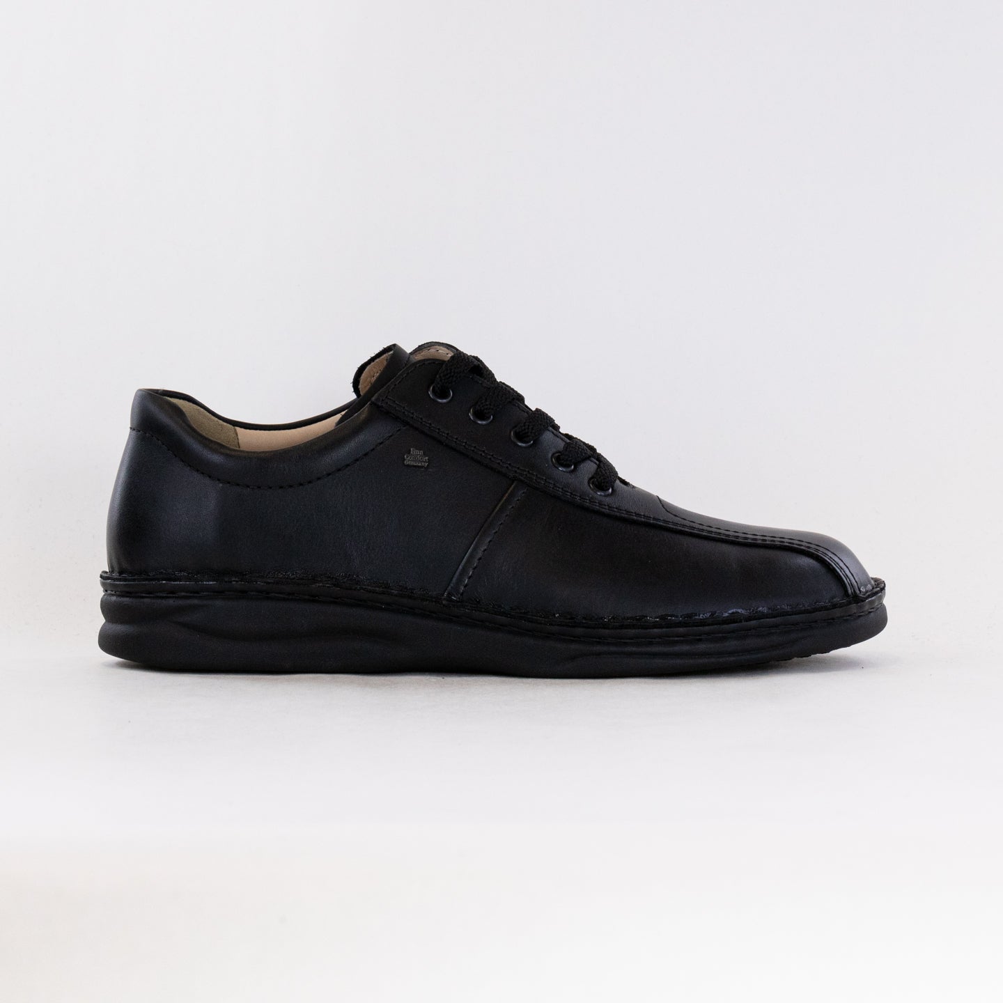 Finn Comfort Dijon (Men's) - Black Leather