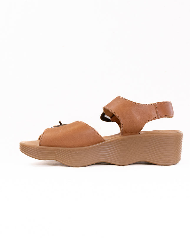 Famolare Double Play (Women's) - Honey Leather