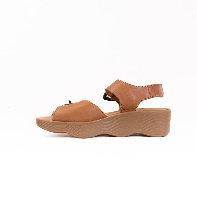Famolare Double Play (Women's) - Honey Leather