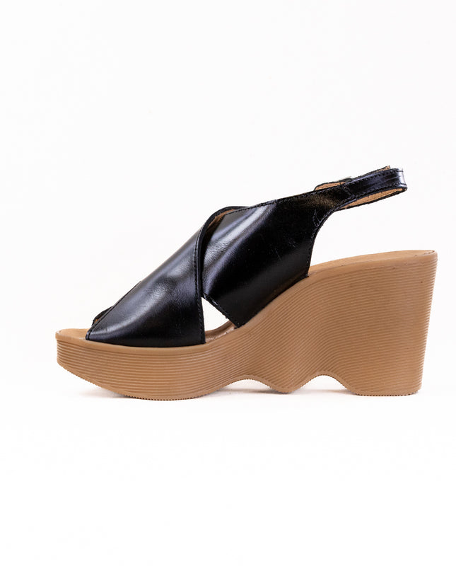 Famolare Cross Your Heart (Women's) - Coal Leather