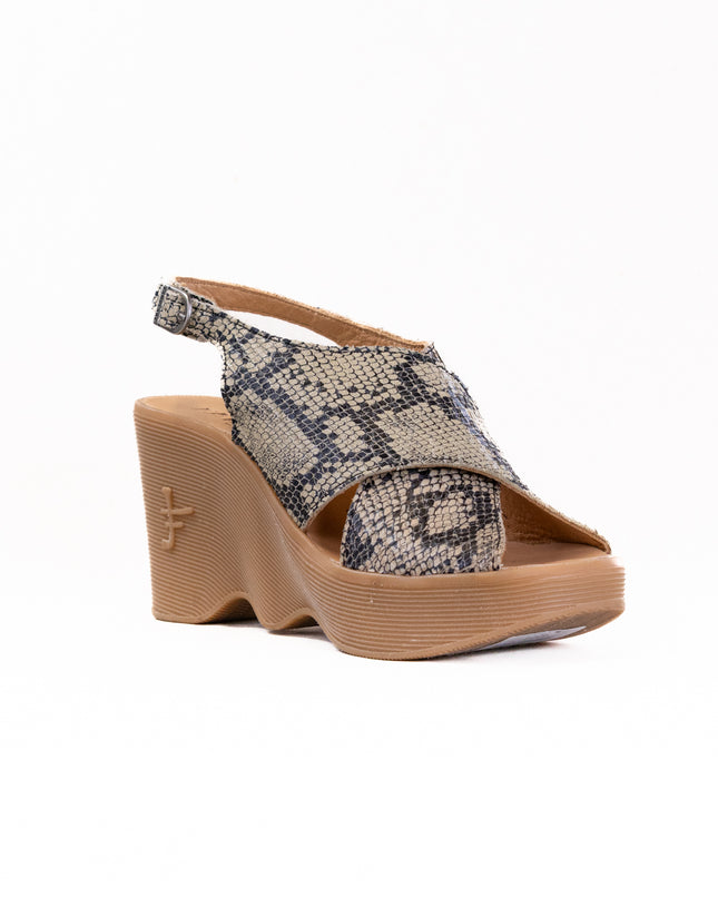 Famolare Cross Your Heart (Women's) - Serpent Leather