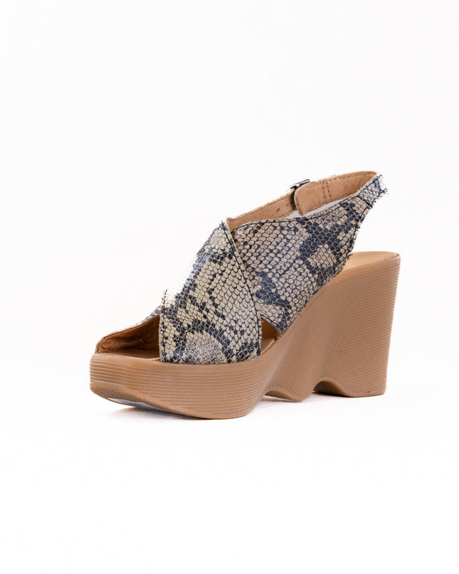 Famolare Cross Your Heart (Women's) - Serpent Leather