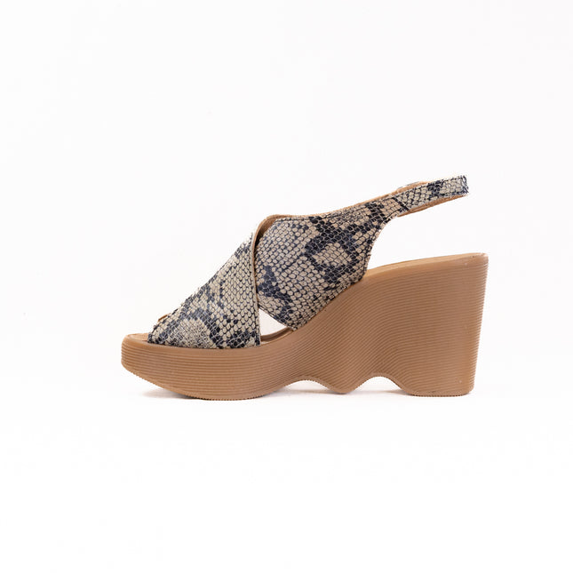 Famolare Cross Your Heart (Women's) - Serpent Leather