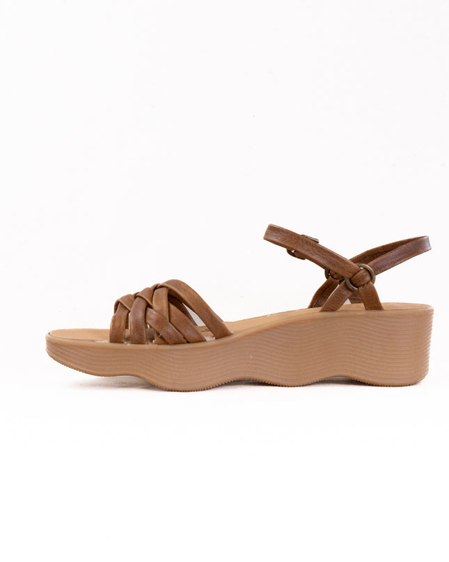 Famolare Strappy Camper (Women's) - Earth Leather