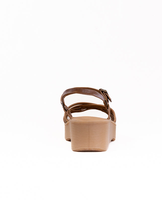 Famolare Strappy Camper (Women's) - Earth Leather