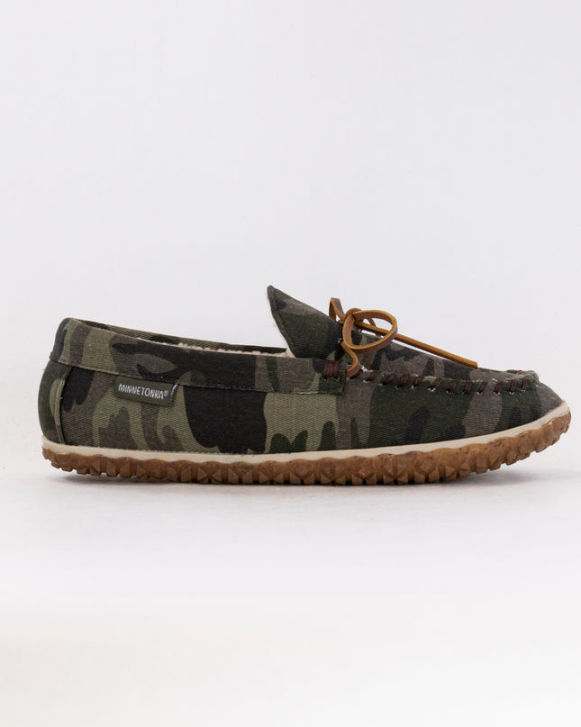 Minnetonka Tomm (Men's) -Green Camo Print