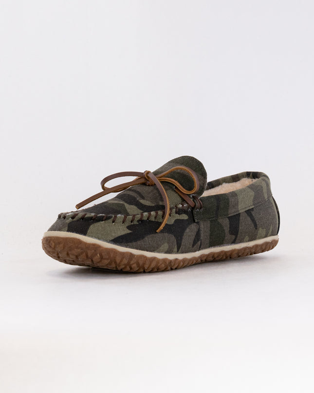 Minnetonka Tomm (Men's) -Green Camo Print