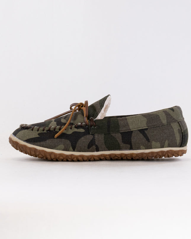 Minnetonka Tomm (Men's) -Green Camo Print