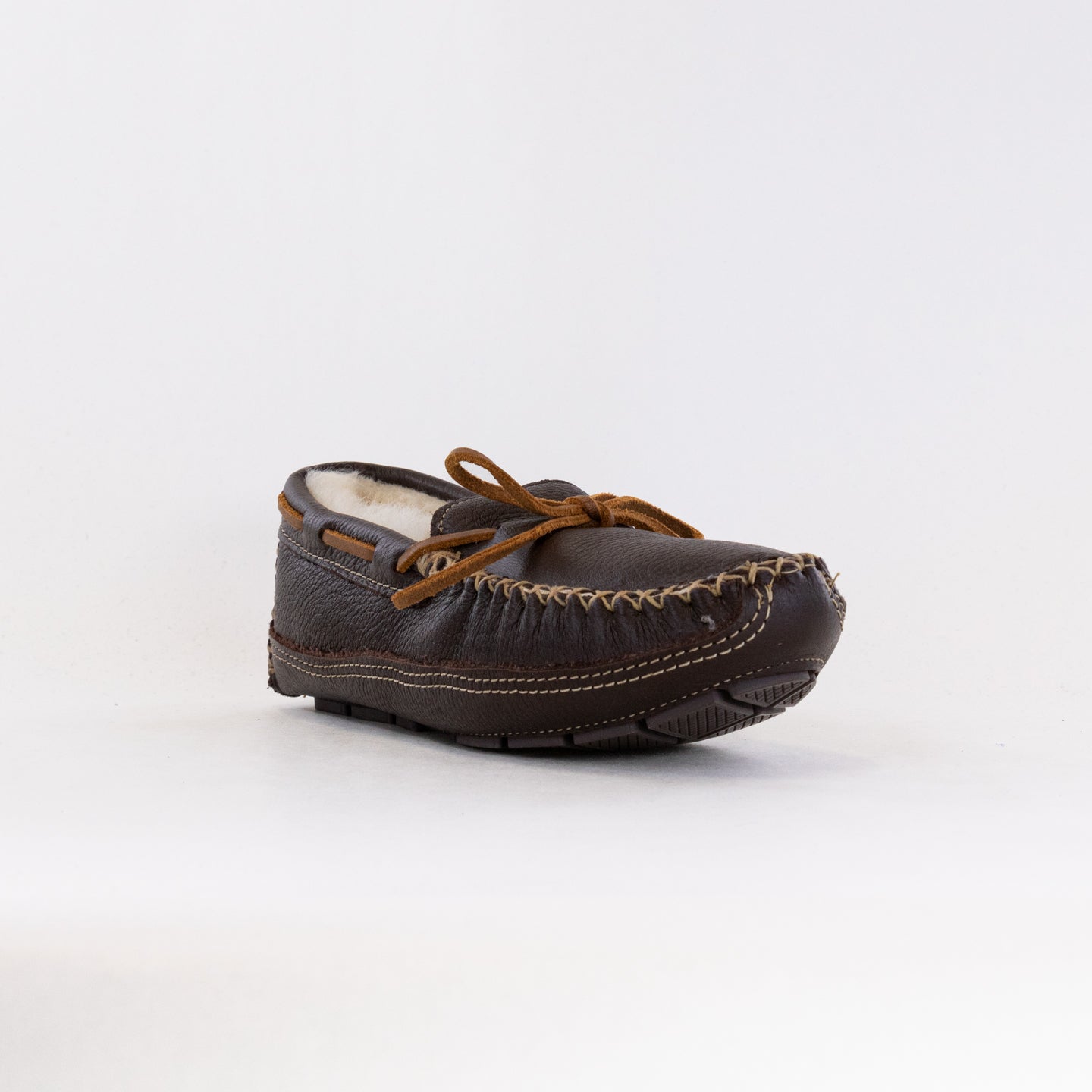 Minnetonka 3752 Moc (Men's) - Chocolate Brown Leather