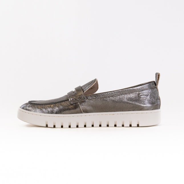 Vionic Uptown Loafer (Women's) - Gunmetal