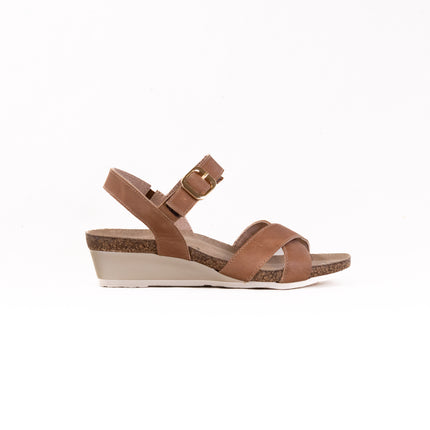 Naot Throne (Women's) - Latte Brown Leather