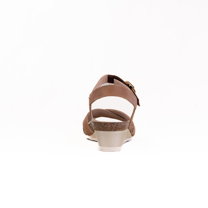 Naot Throne (Women's) - Latte Brown Leather