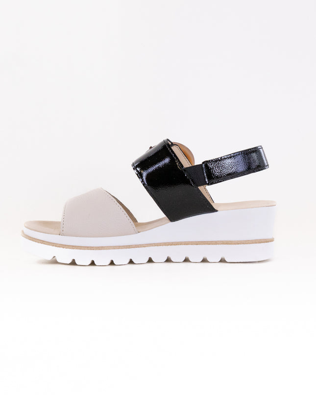 Gabor 64.645 Sandal (Women's) - Creme/Schwarz