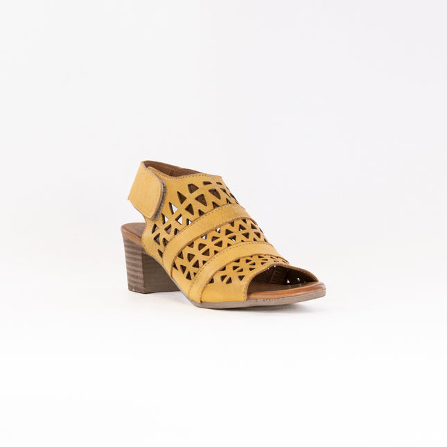 Spring Step Dorotha (Women's) - Yellow