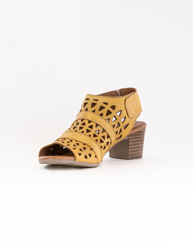 Spring Step Dorotha (Women's) - Yellow