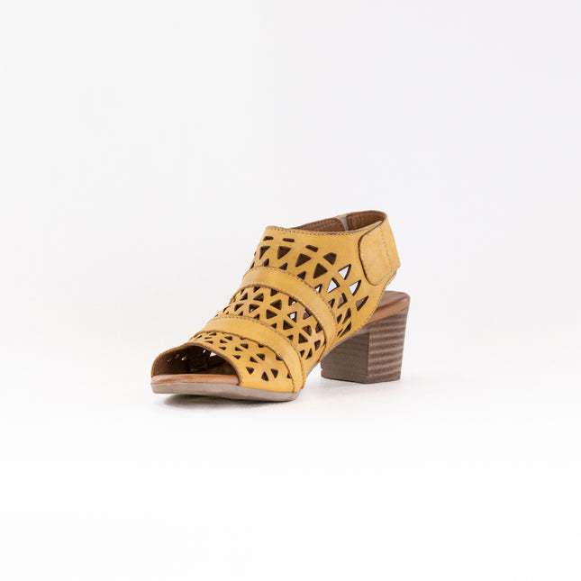 Spring Step Dorotha (Women's) - Yellow