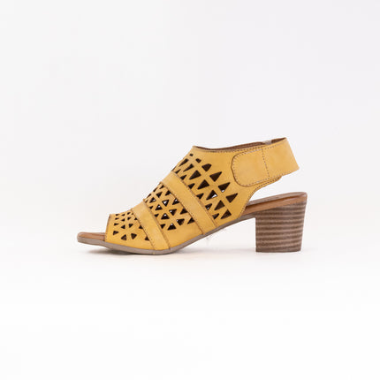 Spring Step Dorotha (Women's) - Yellow