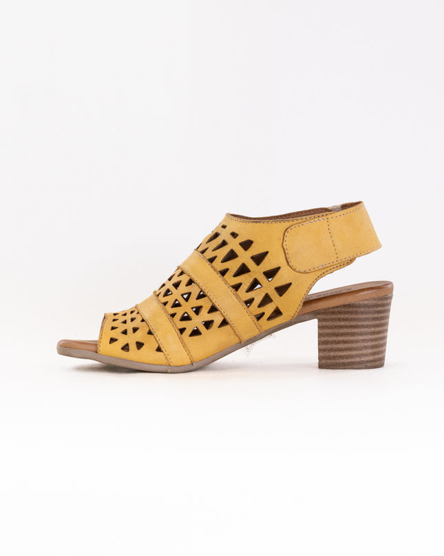 Spring Step Dorotha (Women's) - Yellow