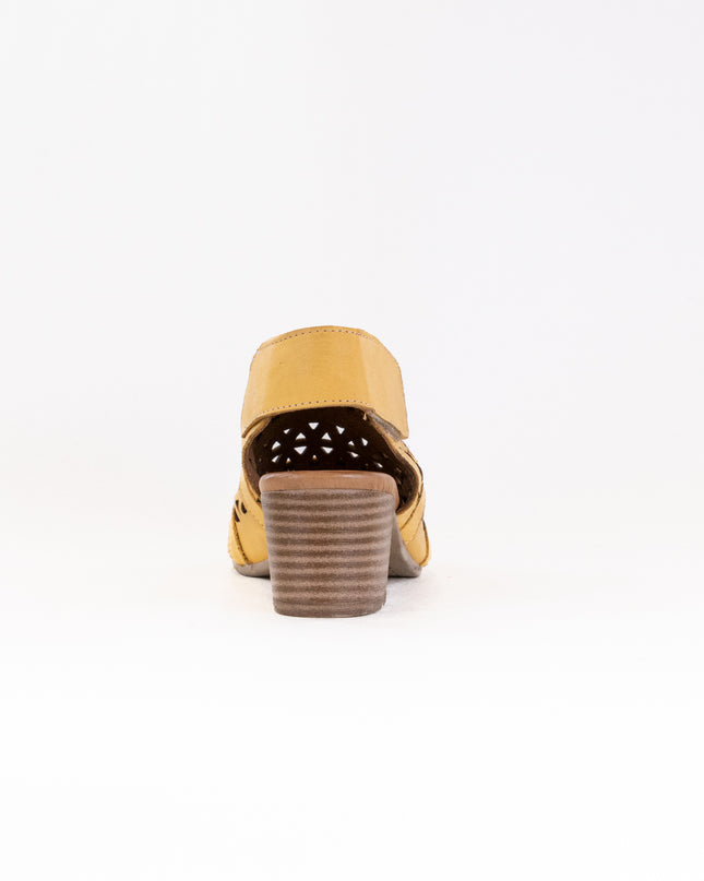 Spring Step Dorotha (Women's) - Yellow