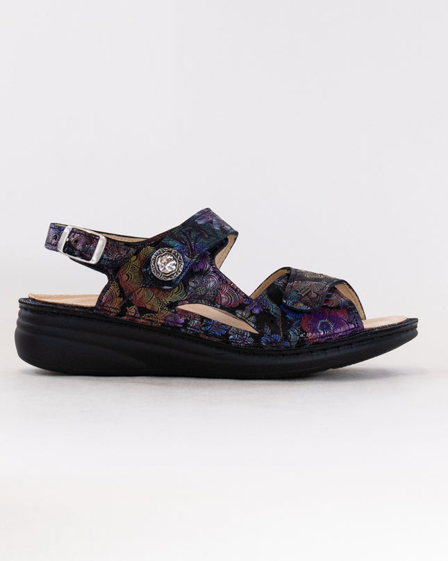 Finn Comfort Barbuda (Women's) - Irpino Dark Blue