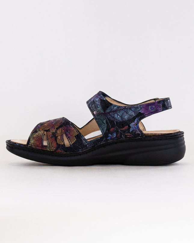 Finn Comfort Barbuda (Women's) - Irpino Dark Blue