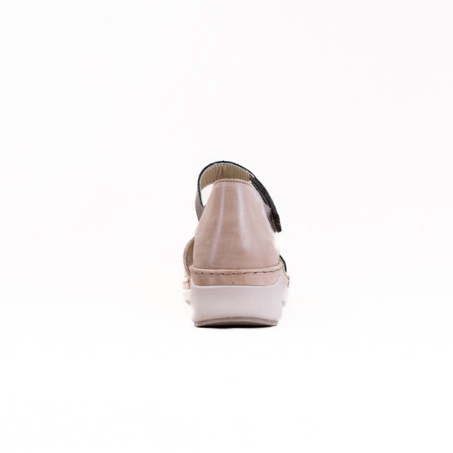 Suave Trofa (Women's) - Sandy/Golden