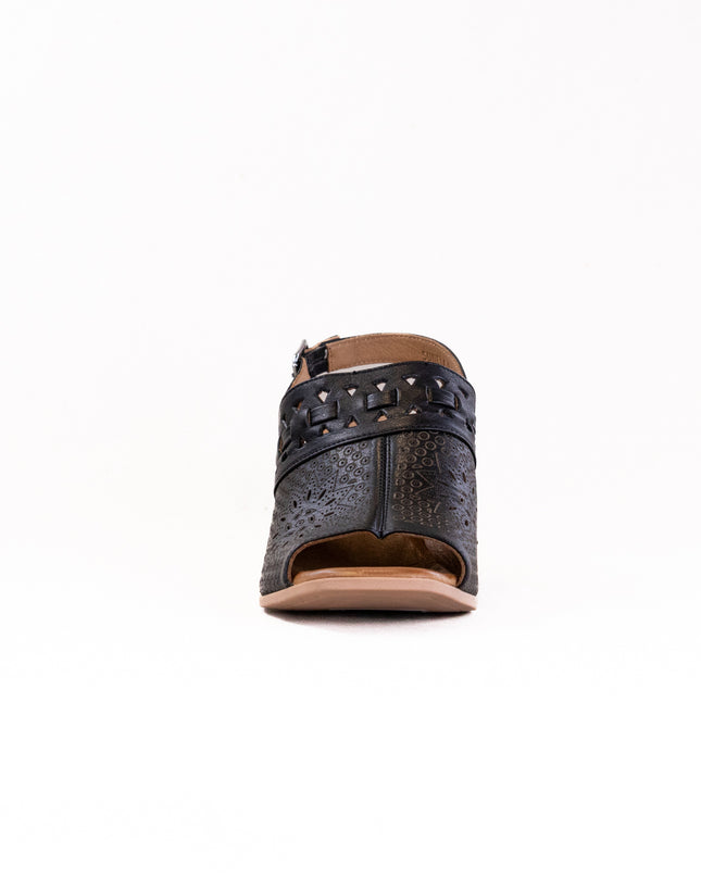 Spring Step Sunela (Women's) - Black