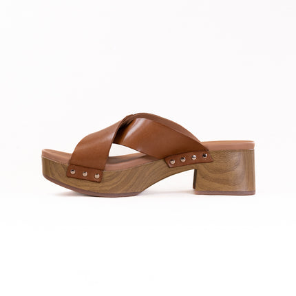 Clarks Sivanne Walk (Women's) - Tan Leather